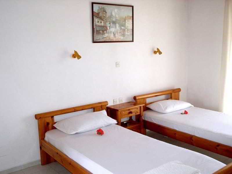 Eleni'S Garden & Castello Suites Alykanas  Exterior photo