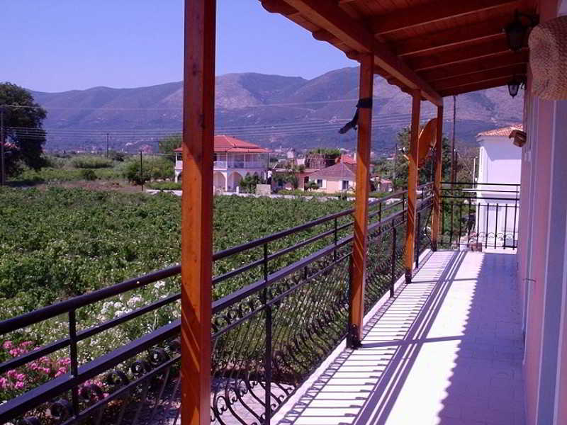Eleni'S Garden & Castello Suites Alykanas  Exterior photo